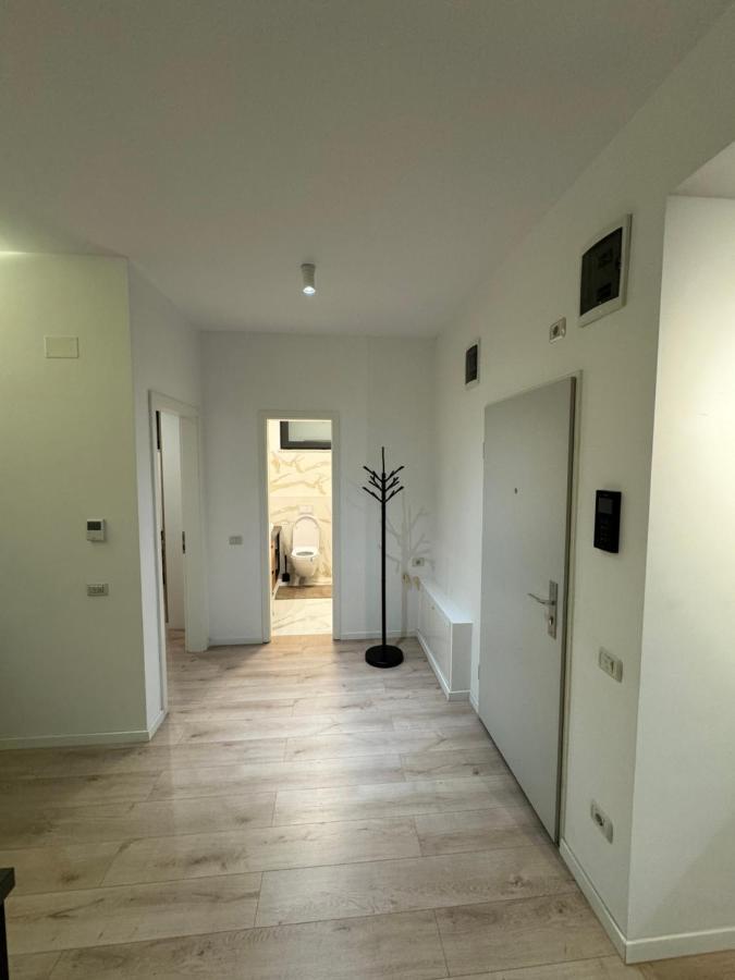 Warm Hotel Apartment Bukarest Exterior foto