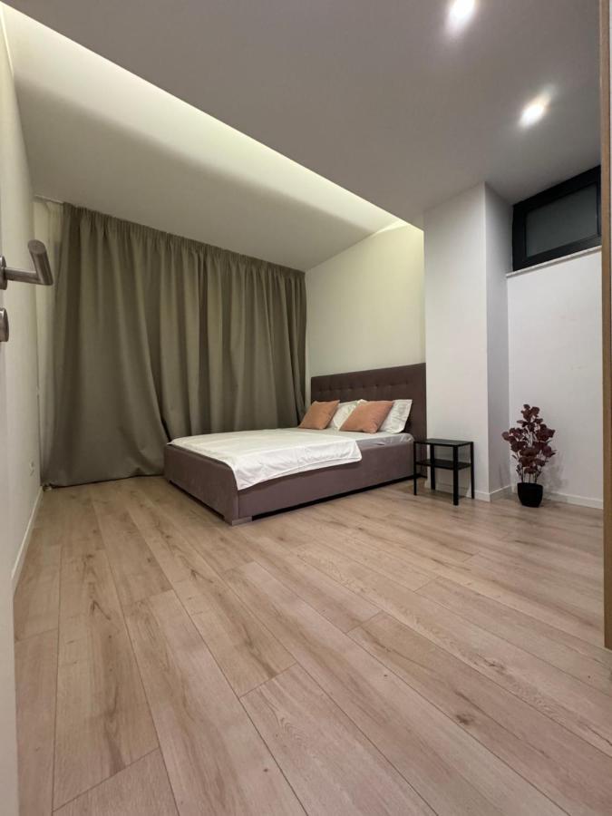 Warm Hotel Apartment Bukarest Exterior foto