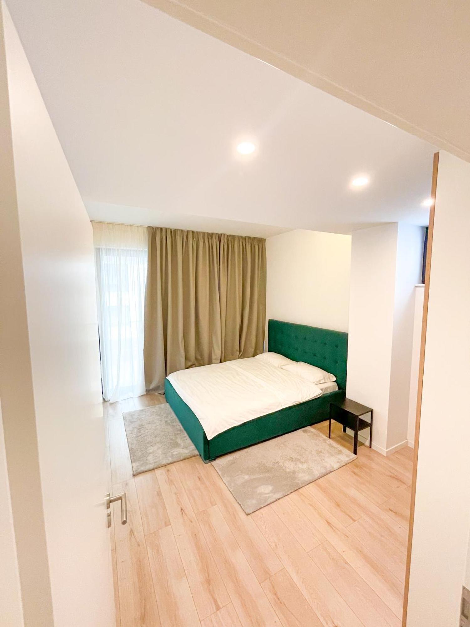 Warm Hotel Apartment Bukarest Exterior foto
